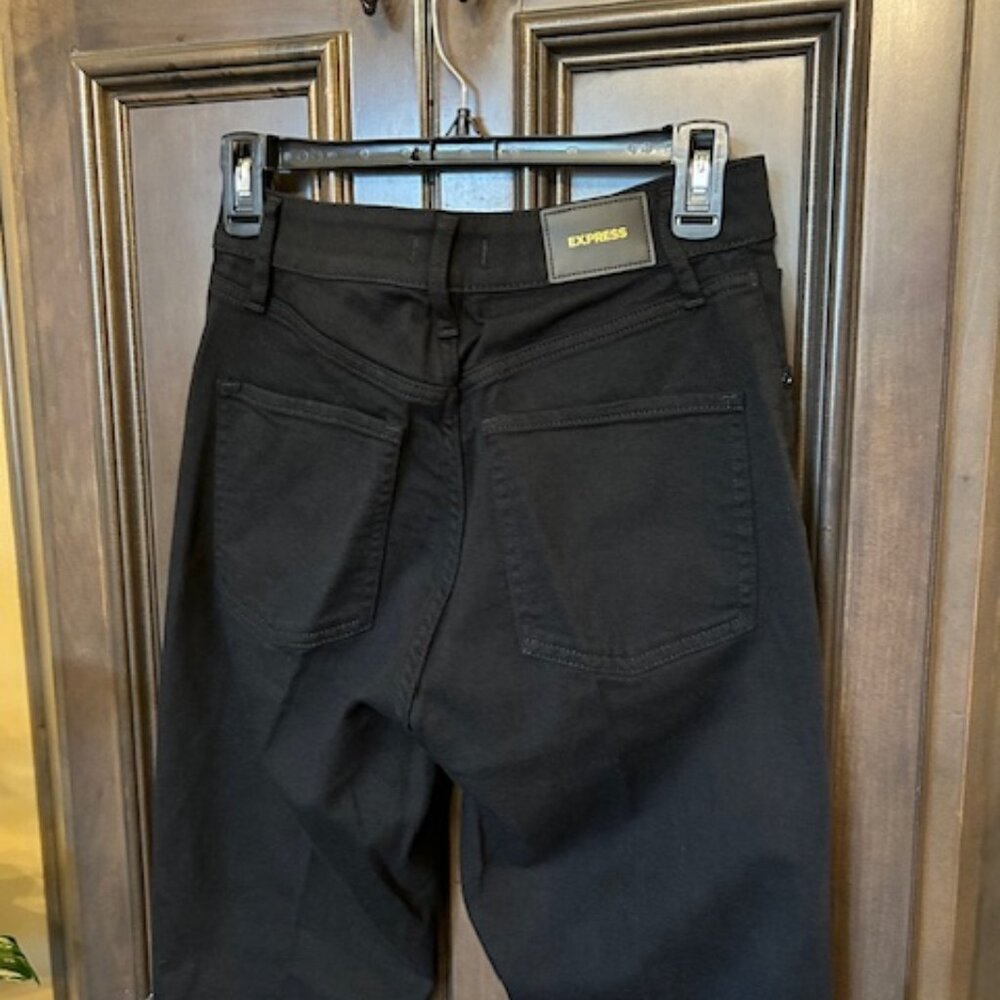 Express Curvy Mid Rise Black Bootcut Jeans - Picture 5 of 11